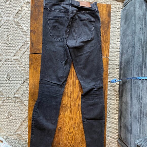 Like New Madewell 9" High-Riser Skinny Skinny Black Distressed Jeans Size 25 - Picture 7 of 7